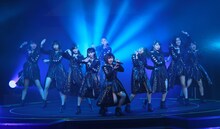 「アンジュルム コンサート 2017 Autumn 『Black & White』special ～風林火山～」の様子。（写真提供：アップフロント）