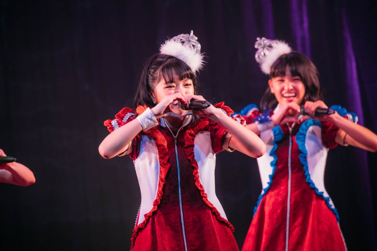 上田理子（左）（Photo by Ray Otabe）