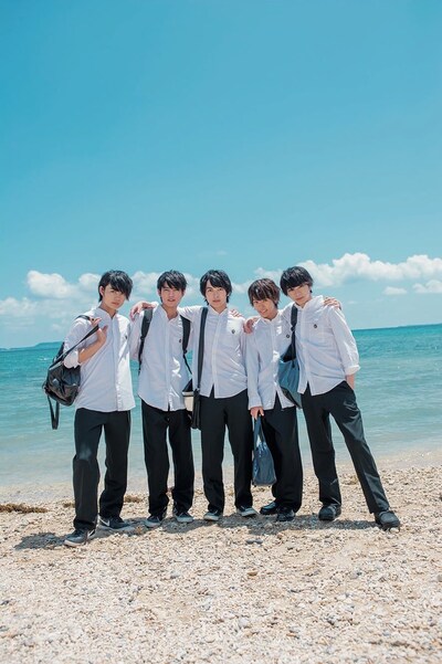 M!LK写真集表紙（写真提供：主婦と生活社）