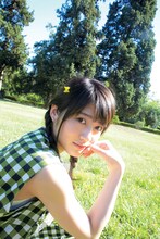 若月佑美「パレット」より。(c)桑島智輝 / 週刊ヤングジャンプ