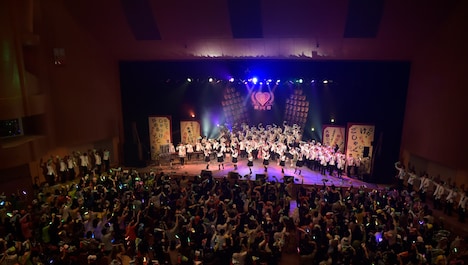 「私立恵比寿中学秋田分校～学芸会は3杯目が一番美味い」の様子。（写真提供：SMEレコーズ）