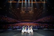 「LAWSON presents Sphere live tour 2017 "We are SPHERE!!!!!"」での記念撮影。