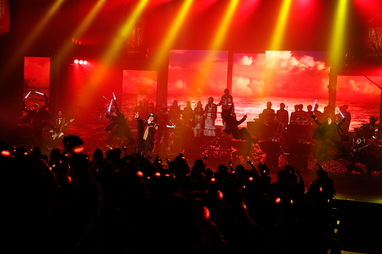 Linked Horizon「Linked Horizon Live Tour 2017 『進撃の軌跡』」最終公演の様子。（撮影：阿部薫）