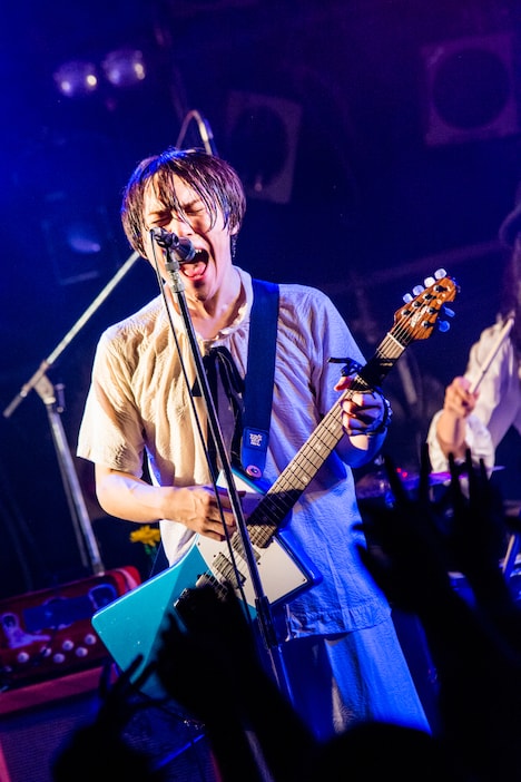 下川リヲ（Vo, G）（撮影：高村勇一郎）