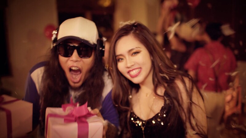 ちゃんみな「CHOCOLATE」ミュージックビデオのワンシーン。