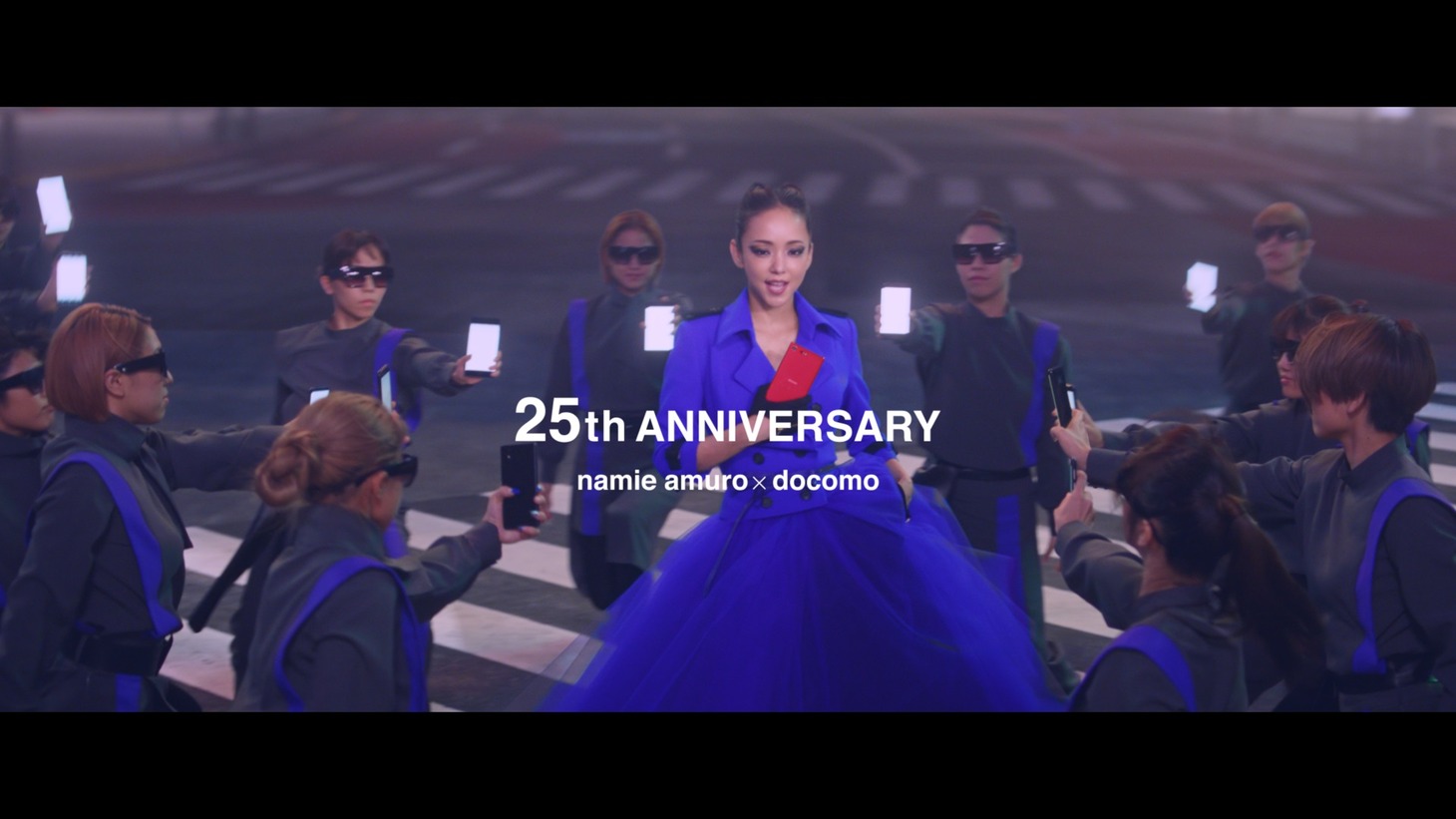 CM「namie amuro×docomo 25年の軌跡」のワンシーン。