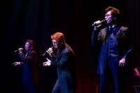 Mon STARS。2016年のステージ「cube三銃士 Mon STARS Concert～Returns～」より。（撮影：桜井隆幸）