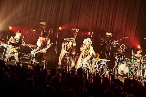 SOIL & "PIMP" SESSIONS（撮影：後藤倫人）