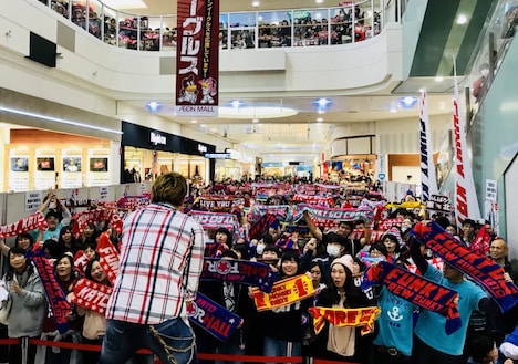 ファンキー加藤「冷めた牛丼をほおばって」リリース記念イベントの様子。