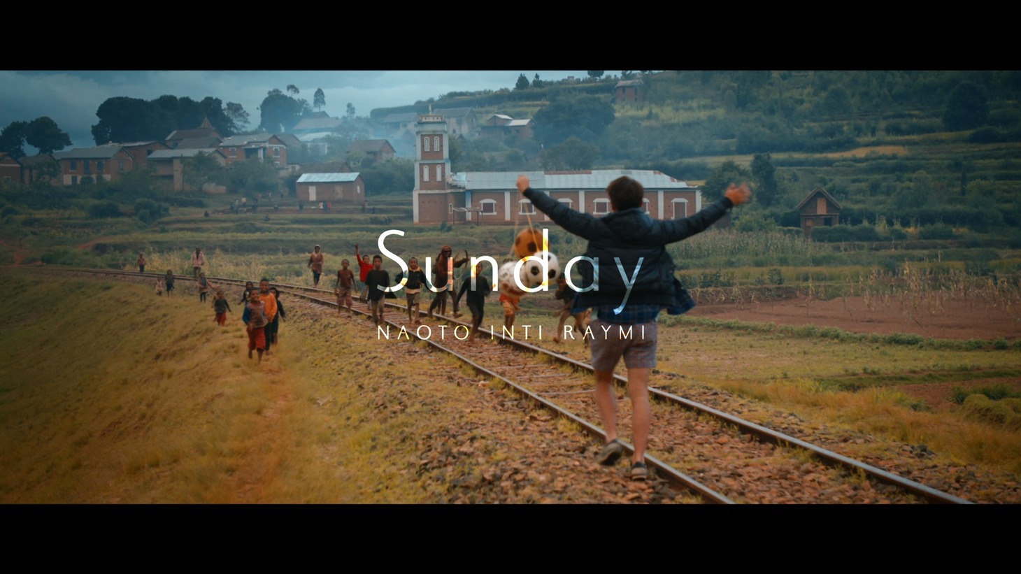ナオト・インティライミ「Sunday」ミュージックビデオより。(c)2017「ナオト・インティライミ冒険記2」製作委員会