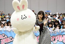 AKB48として最後の握手会を行った渡辺麻友。(c)AKS