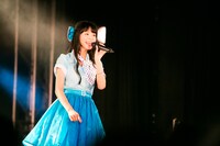 「寺嶋由芙 生誕ワンマンライブ～夏色のゆっふぃー～Supported by japanぐる～ヴ（BS朝日）」の様子。（写真提供：テイチクエンタテインメント）