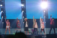 「AAA DOME TOUR 2017 -WAY OF GLORY-」の様子。