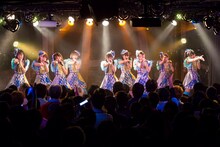 「3B junior『秋の収穫祭IV』3B junior シンガーソングランナー～目指せ完奏！歌う!!下北沢マラソン～」の様子。（撮影：堀口綾）