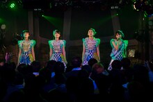 左から栗本柚希、葉月智子、奥澤レイナ、中村優。（撮影：堀口綾）