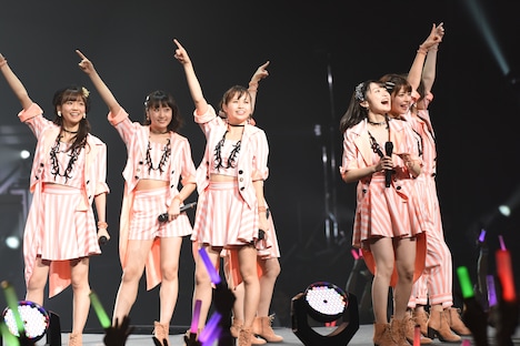 「Juice=Juice LIVE ALOUND 2017 FINAL at 日本武道館 ~ Seven Squeeze!~」の様子。