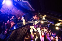 「SUGIZO TOUR 2017 Unity for Universal Truth」宮城・石巻BLUE RESISTANCE公演の様子。（Photo by Keiko TANABE）