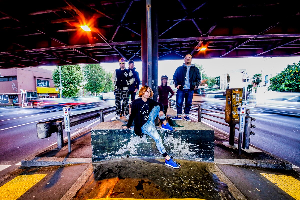 THE STARBEMS、新作「STAY PUNK FOREVER」にライブ映像6曲