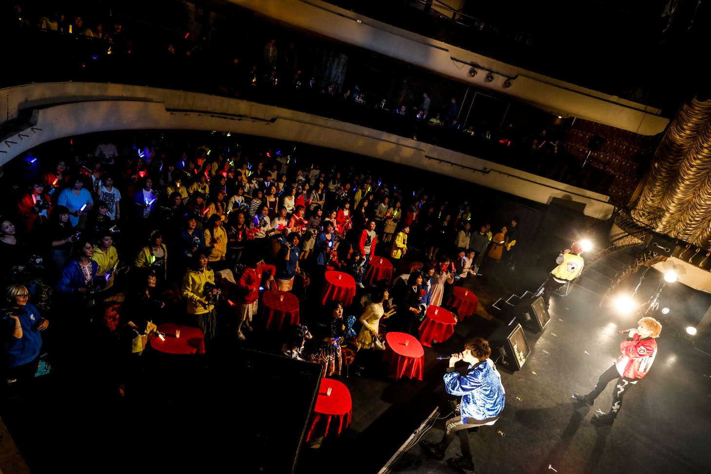 「SECRET GUYZ presents ONEMAN LIVE 2017『TRANS MAGIC SHOW』」の様子。（撮影：M.キセキ）