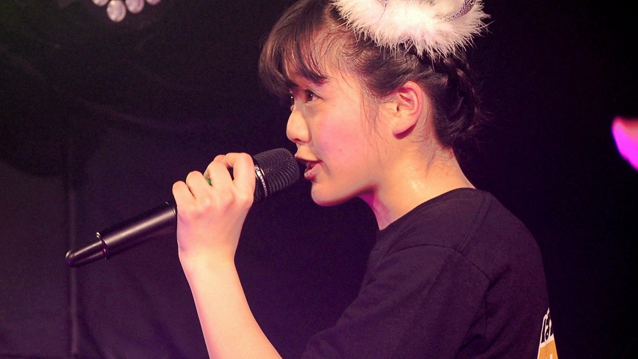 希山愛（写真提供：スターダスト音楽出版）