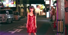NGT48「抱いてやっちゃ桜木町」のミュージックビデオのワンシーン。