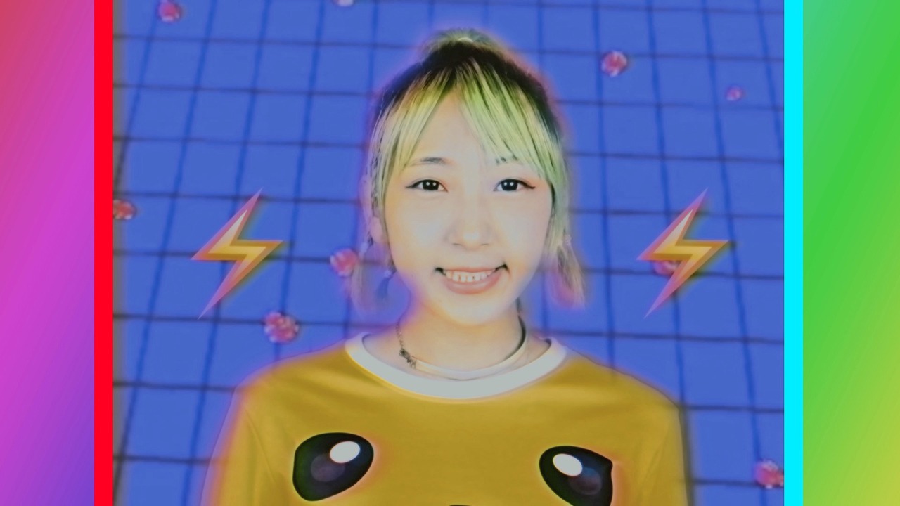 あっこゴリラ「電光石火 × 食品まつり a.k.a foodman」ミュージックビデオのワンシーン。