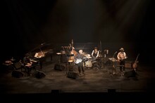 細野晴臣「全国ツアー」東京・中野サンプラザホール公演の様子。（写真提供：ビクターエンタテインメント）