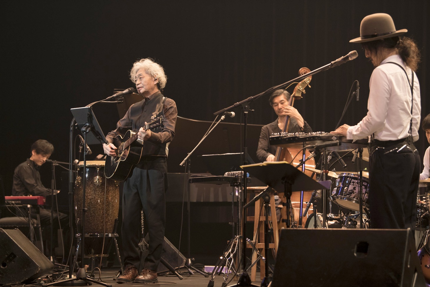 細野晴臣「全国ツアー」東京・中野サンプラザホール公演の様子。（写真提供：ビクターエンタテインメント）