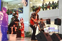 「Reverse Bonito」パフォーマンスの様子。