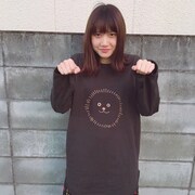 Maison book girl×ヴィレッジヴァンガードコラボロングTシャツより、井上唯デザインバージョン。