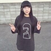 Maison book girl×ヴィレッジヴァンガードコラボロングTシャツより、和田輪デザインバージョン。
