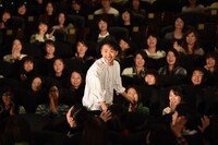 客席に登場したナオト・インティライミ。