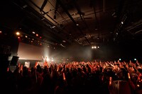 秋本帆華「20歳だ♪Hooo～祭♪」の様子。