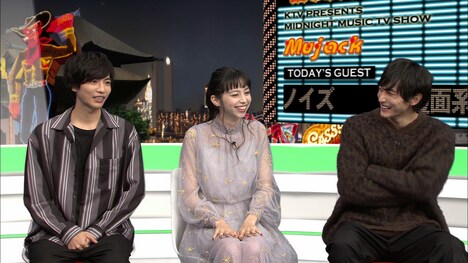 左から志尊淳、中条あやみ、小関裕太。(c)カンテレ