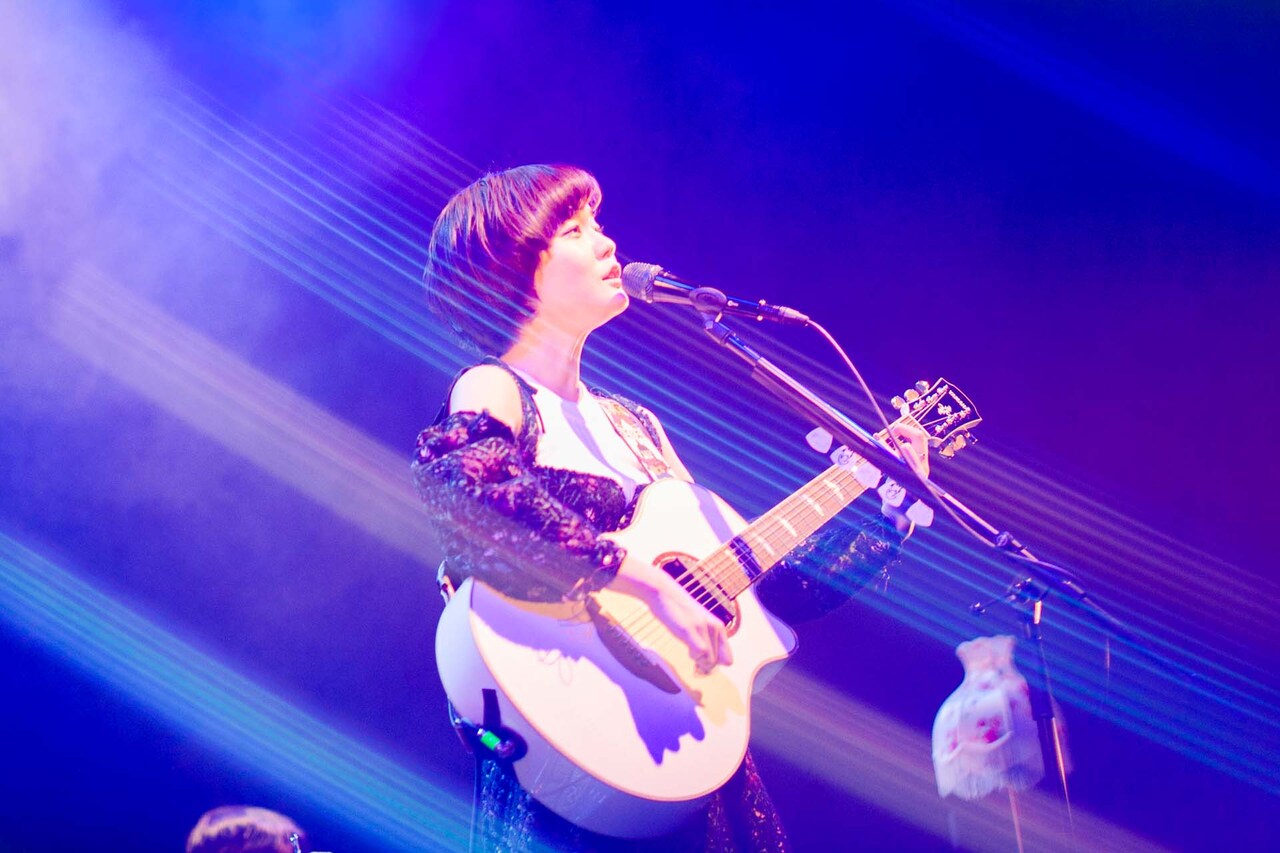 吉澤嘉代子、クイズ大会あり観客カラオケありのサービス精神あふれる「お茶会ツアー」終幕