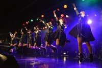 転校少女歌撃団 4thワンマンライブの様子。