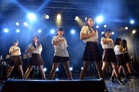 転校少女歌撃団 4thワンマンライブの様子。