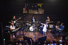 「星野みちるの『星降る街角』ツアーファイナル～スター誕生～」の様子。
