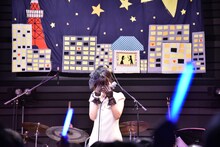 サプライズ演出にびっくりする星野みちる。