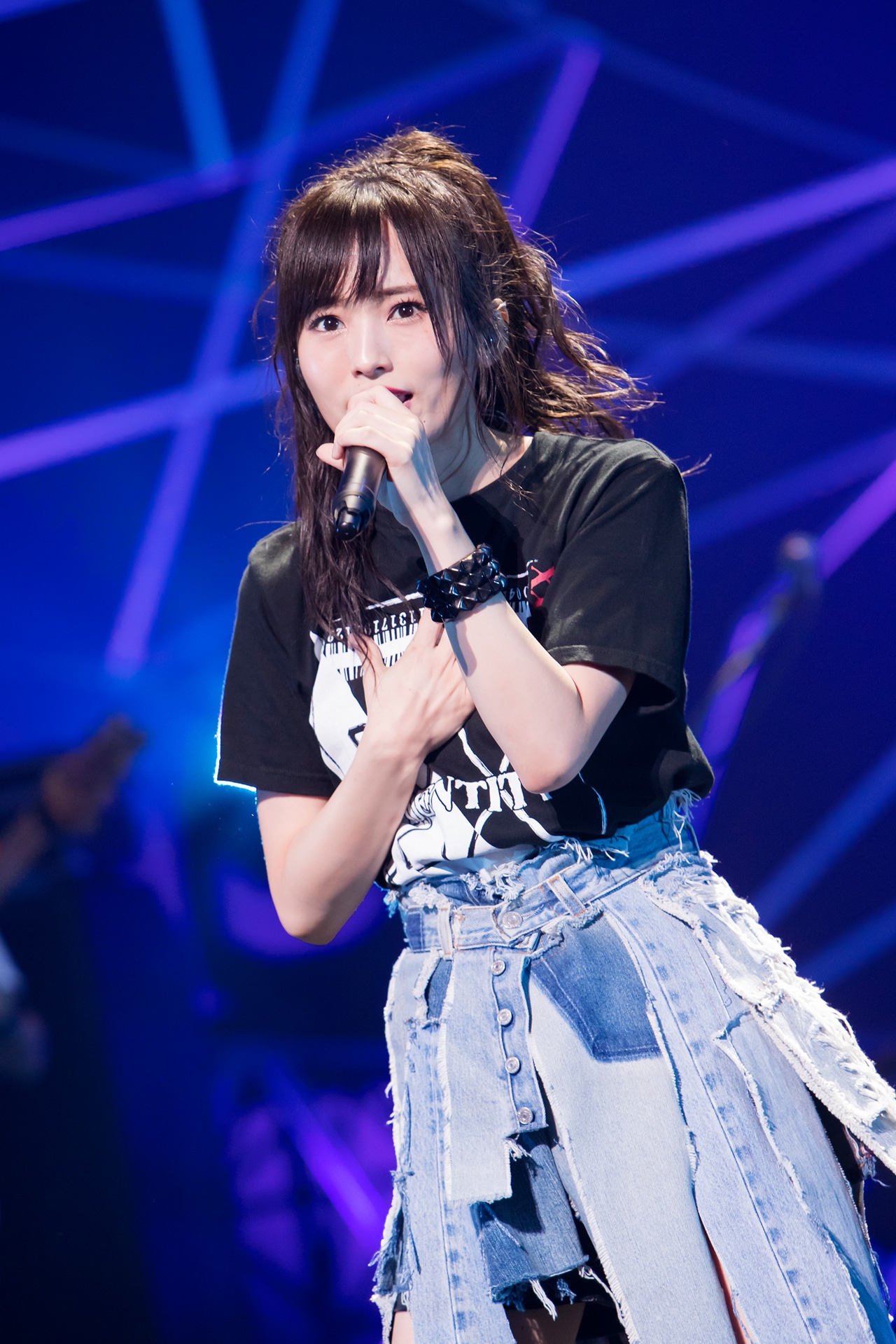 山本彩