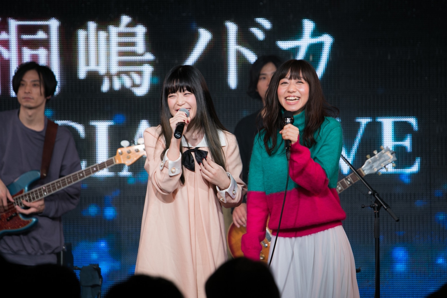 左からこゑだ、桐嶋ノドカ。（撮影：結城さやか）