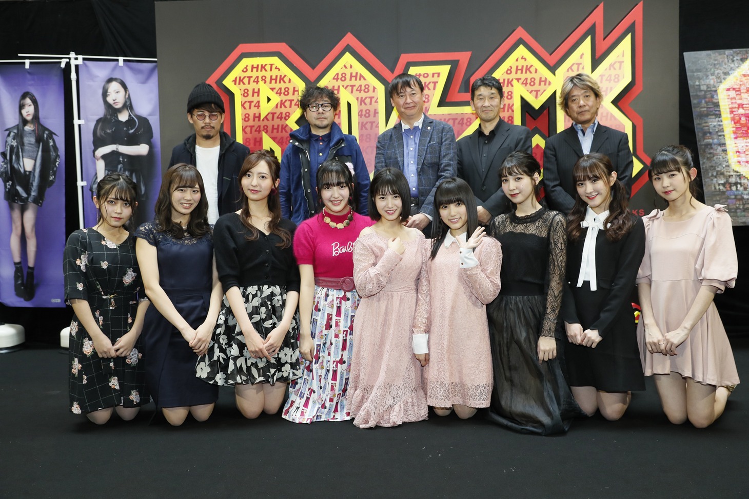 HKT48「HKT48 6フェス ～LOVE&PEACE！ROCK周年だよ、人生は…～」天神映画祭に出席したメンバーと監督たち。(c)AKS