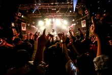 TENDOUJI「TENDOUJI 『MAD CITY』Release Tour」東京・新宿MARZ公演の様子。（撮影：石崎祥子）