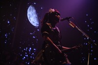 小鳩ミク（G, Vo）（Photo by masanori fujikawa）