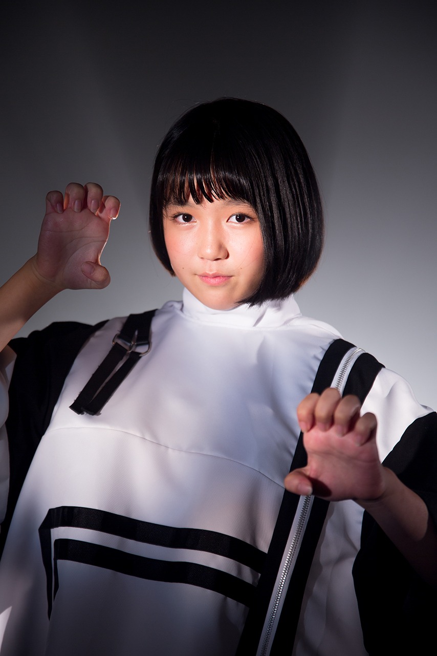 橋本彩花