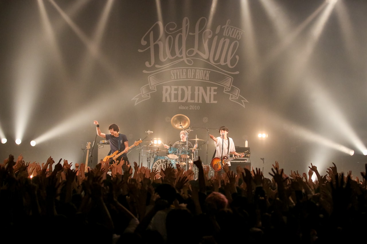 品質保証 マイヘア、SiM、yonige、FOMAREがコースト熱く沸かせた「REDLINE 邦楽
