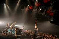 「REDLINE TOUR 2017」My Hair is Badのライブの様子。（Photo by Viola Kam [V'z Twinkle]）