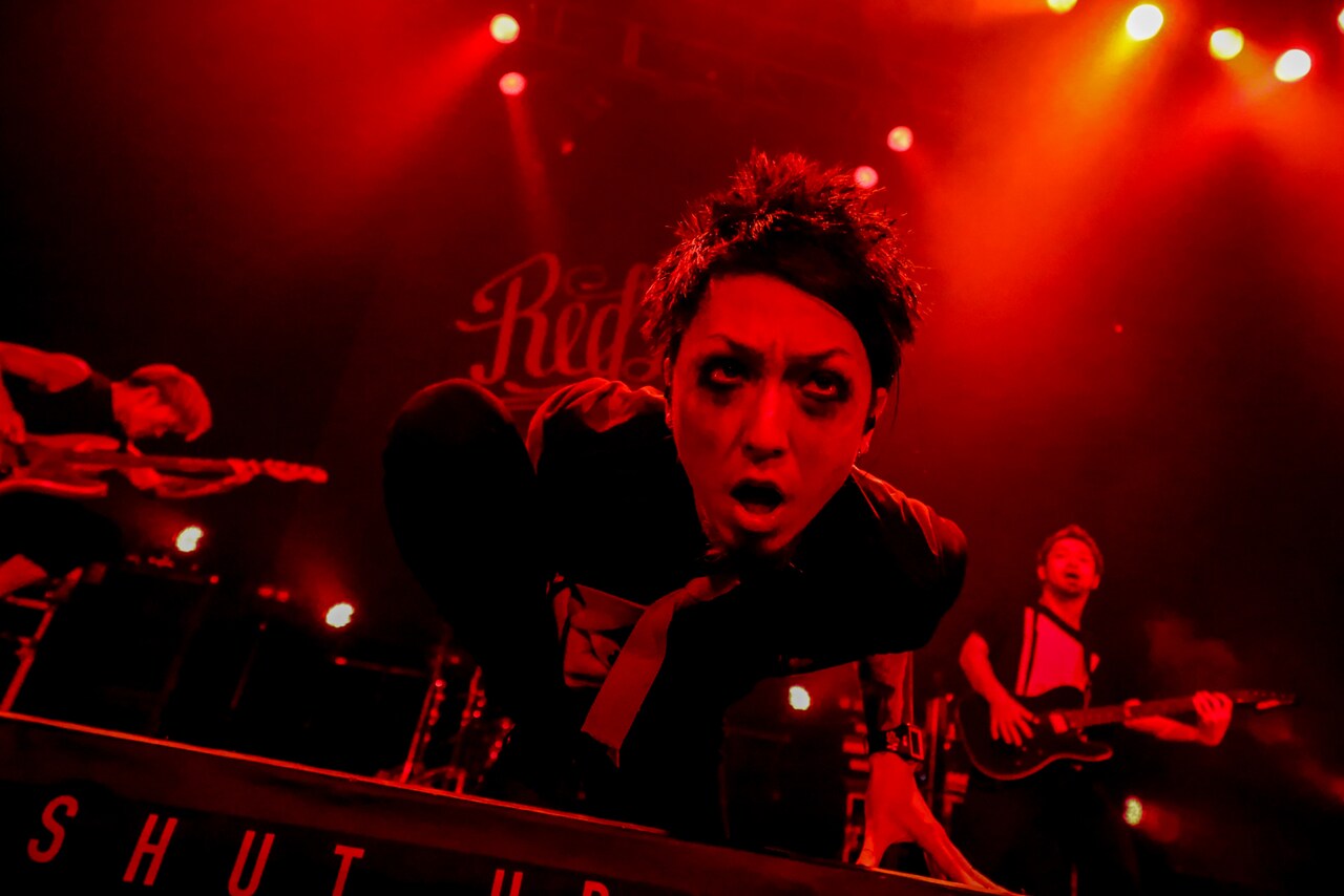 マイヘア、SiM、yonige、FOMAREがコースト熱く沸かせた「REDLINE