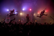 「REDLINE TOUR 2017」SiMのライブの様子。（Photo by Viola Kam [V'z Twinkle]）