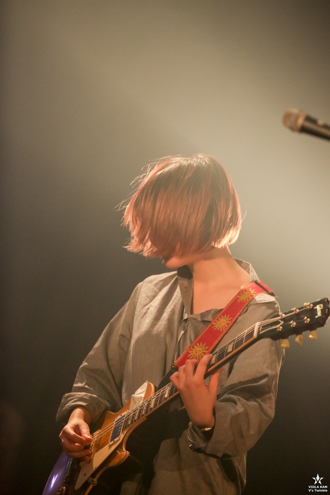 牛丸ありさ（Vo, G / yonige）（Photo by Viola Kam [V'z Twinkle]）